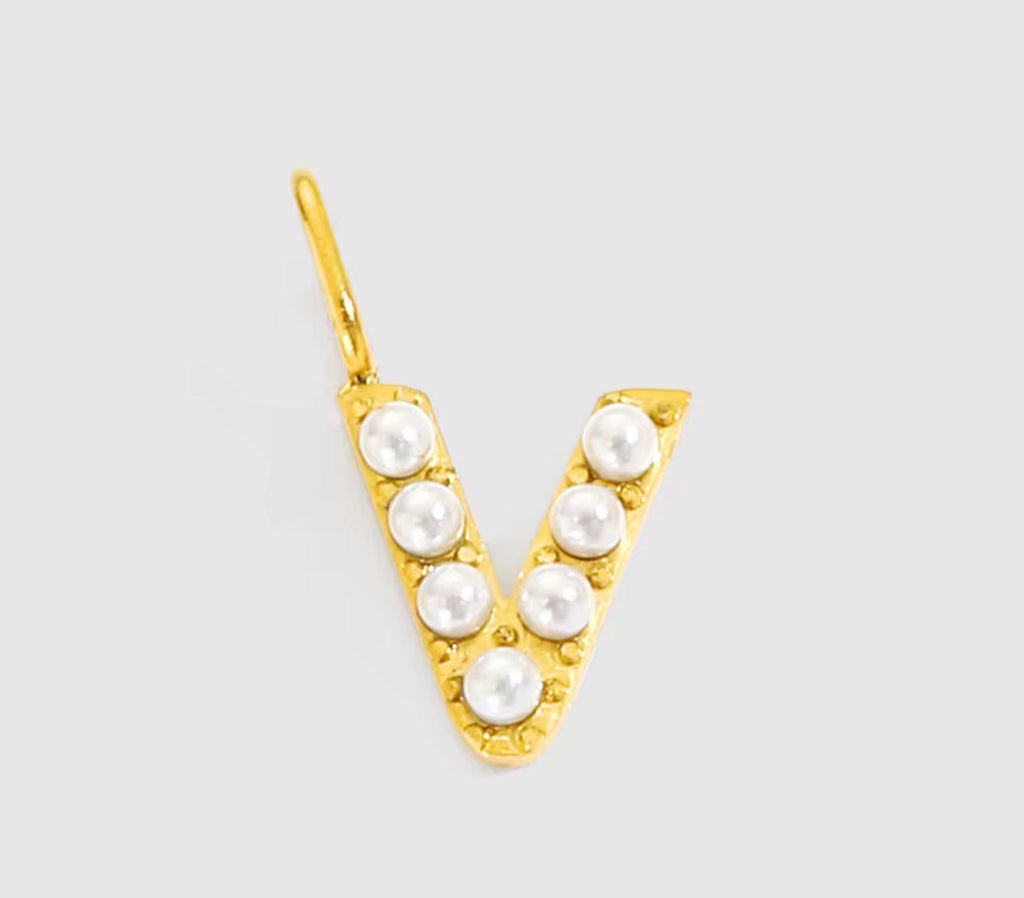 Core Pearl Initial Charm Necklace – 18K Gold PVD Stainless Steel